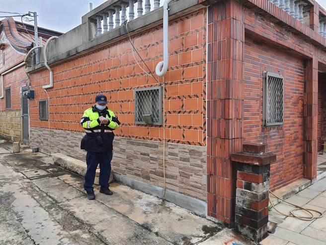 金门警方在春节期间推出巡逻便民措施，帮乡亲守护住家安全。（警方提供）