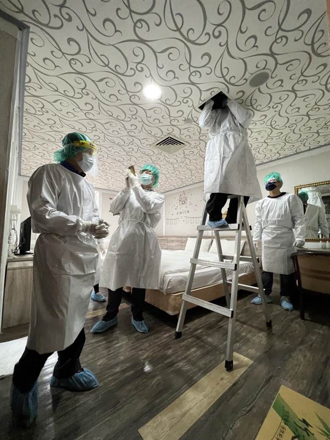 新竹市政府22日与空调与医院相关感控专家全面检查市防疫旅馆。（新竹市政府提供／陈育贤新竹传真）