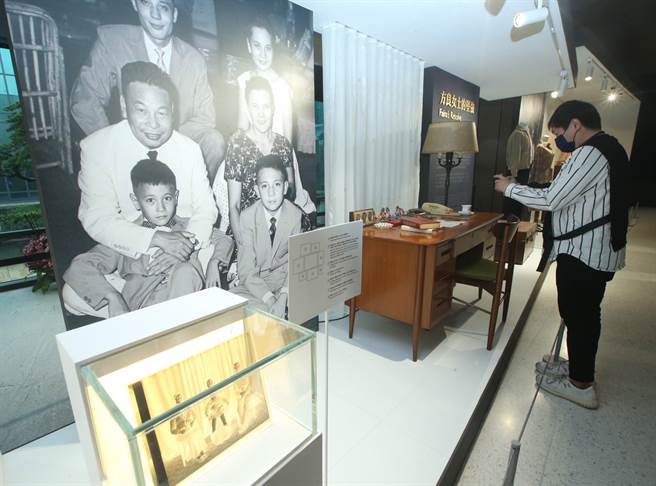 經國七海文化園區及蔣經國總統圖書館22日開幕，展出蔣經國先生一生從政的史料。（陳怡誠攝）