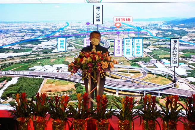 立法院副院长蔡其昌出席国道4号潭子路段通车典礼。（王文吉摄）