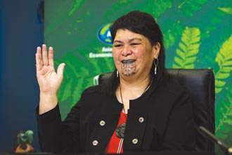 2022新時代女力Power of Women－可柔善可剛悍 紐西蘭外交部長馬胡塔 首位面帶毛利刺青 踏入國會的女性