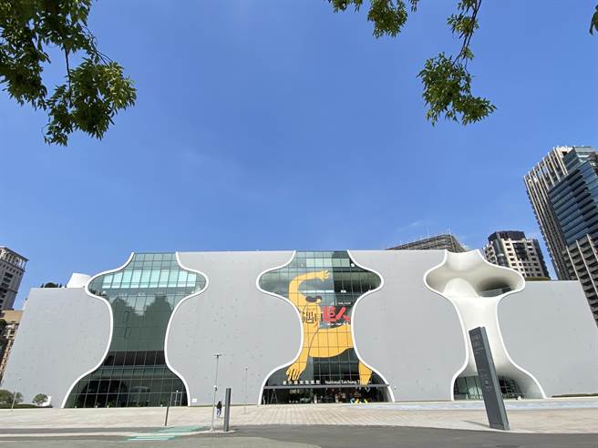 七期为台中市政经重镇，台中国家剧院为艺术地标。（卢金足摄）