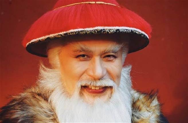 香港资深男星徐锦江拍过不少经典电影和三级片，他还因此拥有「鳌拜专业户」和「三级片祖师爷」的称号。（图／取材自微博）