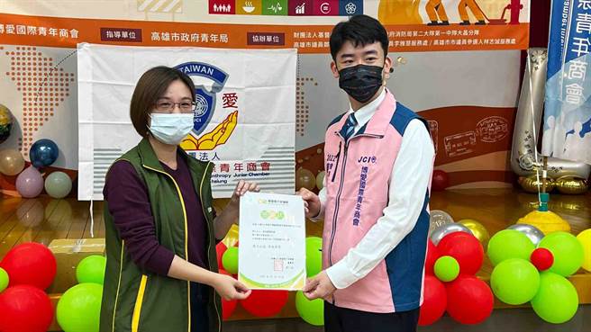 博爱青商会会长陈嘉哲指出，博爱青商会今年是第3年与基督教芥菜种会合作。（柯宗纬摄）