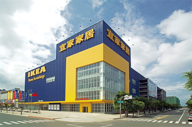 IKEA高雄店有確診者足跡，23日下午3點緊急停業清消。(圖/截自Google Maps)