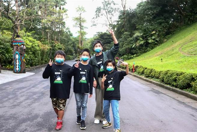 是元介、白润音、李佑铨、陈京甫出席《嗨！神兽》记者会。（邓博仁摄）
