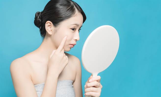 下巴、印堂、嘴唇上方的痣是吉痣，寓意一生福运当头。（示意图／达志影像）