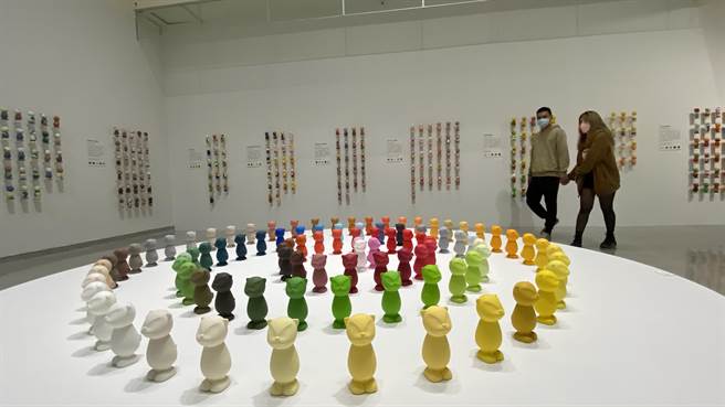 国美馆「福虎生丰－迎新艺起来」活动，安排舞龙、管乐团演奏及虎年年画特展等活动带来浓浓的年味。（陈淑芬摄）