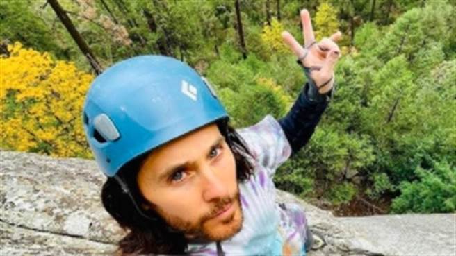 杰瑞德雷托勤于健身锻炼自己，敢于挑战各种冒险体能运动。（图／截取自IG@jaredleto）