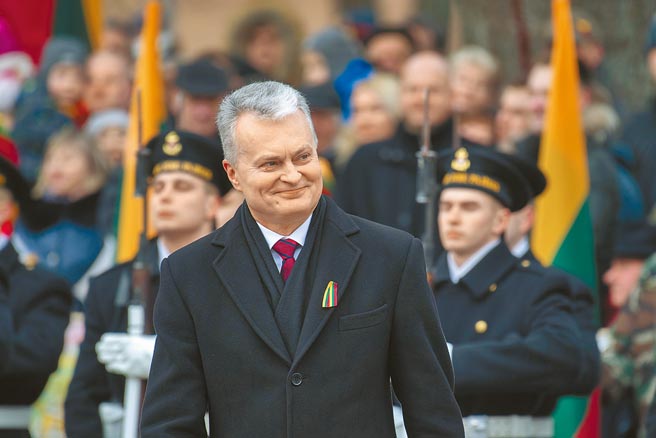 立陶宛正在設立1.3億歐元的貸款基金，幫助受到中國經濟報復措施影響的企業。圖為立陶宛總統瑙塞達。（新華社資料照片）