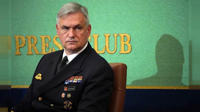 德国海军司令薜恩巴赫，评论俄乌局势时，因为不当言论而只能自请辞职。(图/美联社)