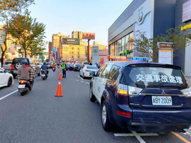 交通事故处理快打，快速到场疏导车流。（警方提供）