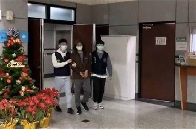 蔡姓毒虫从大同警分局脱逃返家睡觉，员警隔了30分钟后又将人逮回并加上一条脱逃罪送办。（图／翻摄画面）