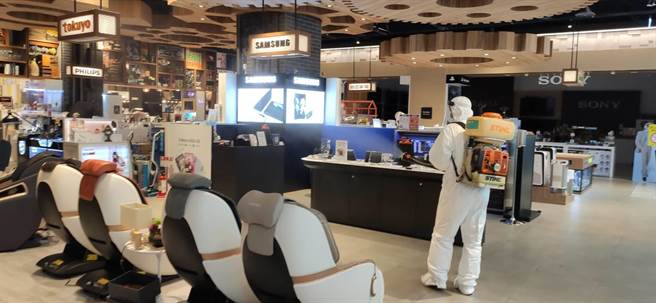 汉神指出，两馆强化防疫措施，从即日起每日闭店后大消毒，营业时间也进行不间断清洁杀菌。（汉神提供）