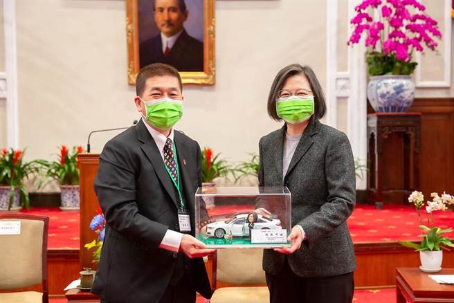 （總統蔡英文接見中華民國汽車商業同業公會全國聯合會代表。圖／總統府提供）