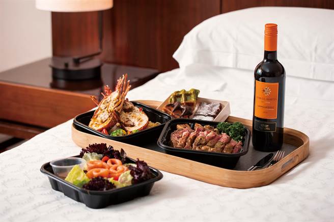 台北喜来登大饭店推出「今晚巴豆夭2.0」新春住宿优惠。（寒舍提供）
★中时新闻网关心您：喝酒过量，有碍健康！
★中时新闻网提醒您：酒后不开车，安全有保障