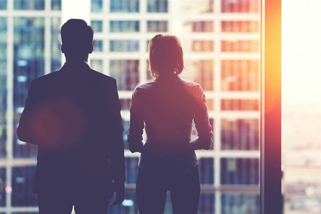 有网友抱怨请丧假被挡，引起热议。（示意图／shutterstock）