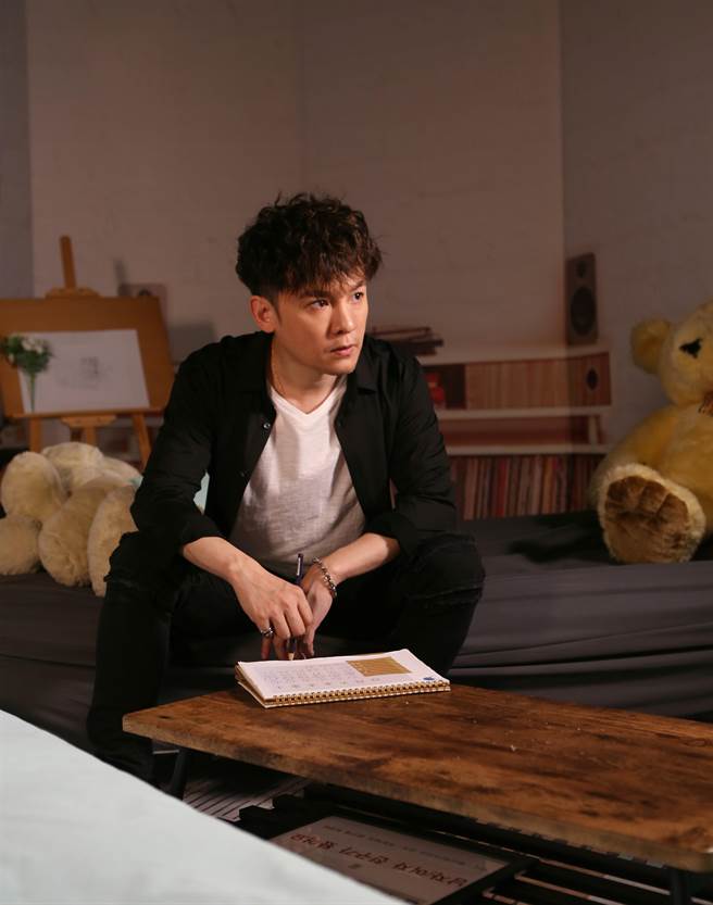 金志遥自嘲「牛郎脸」。（AMM亚洲心动娱乐提供）