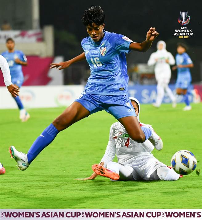 亞足聯宣布印度隊因染疫人數過多，退出本屆亞洲盃女足賽，印度首日以0比0踢平伊朗的比賽結果也遭到取消。（亞洲盃官方臉書粉專翻攝）