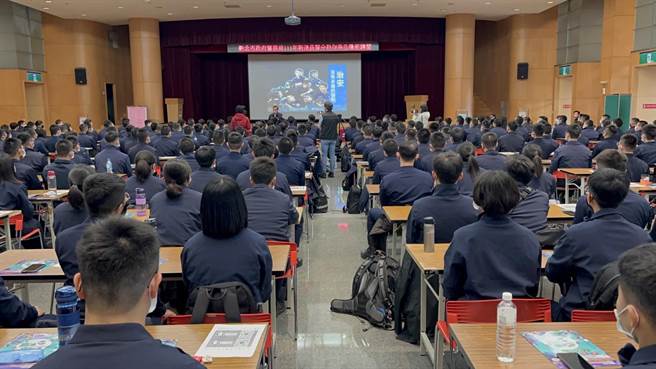 新北市警察局上周新進266名官警，分配至全市各分局，但16個分局中僅有中和警分局未遞補人力。（新北市警察局提供）