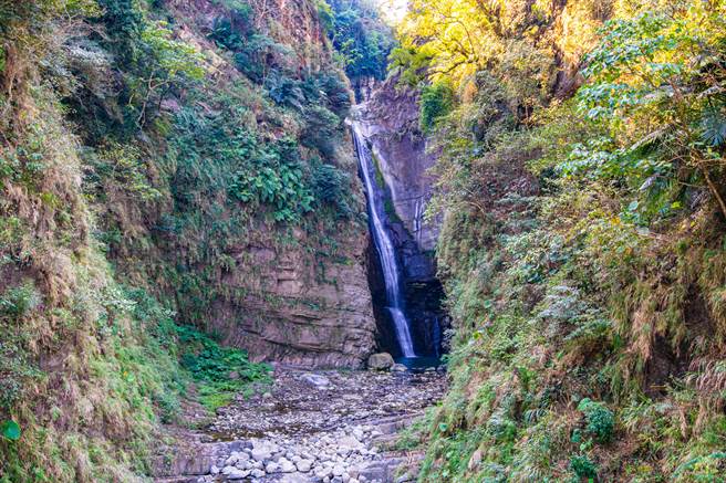 竹山鎮瑞龍瀑布，將於26日重新開園。（南投縣政府提供／廖志晃南投傳真）