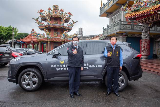 创立65年的德林寺，24日捐消防勤务车，提升大竹地区救灾救护能量。(蔡依珍摄)