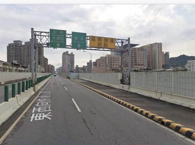 为提升臺64线之行车安全，于臺64线东向(往新店方向)25.2k至28.2k、西向(往板桥方向)28.2k至26.6k，恢復区间测速系统，预计于今（24日）起恢復测速执法。（中和警分局提供）