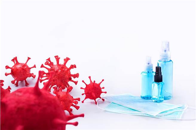 太热销了!新安东京海上产险预告，「防疫隔离险」于26日傍晚五点半后，将暂停纸本收件作业，避免民眾抢买群聚。(新安东京海上产险提供)