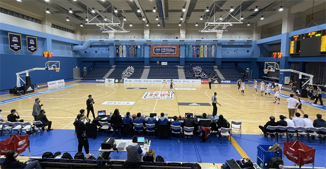 台灣藝大多功能活動中心落成後，UBA成為正式啟用後第一個體育比賽。(大專體總提供)