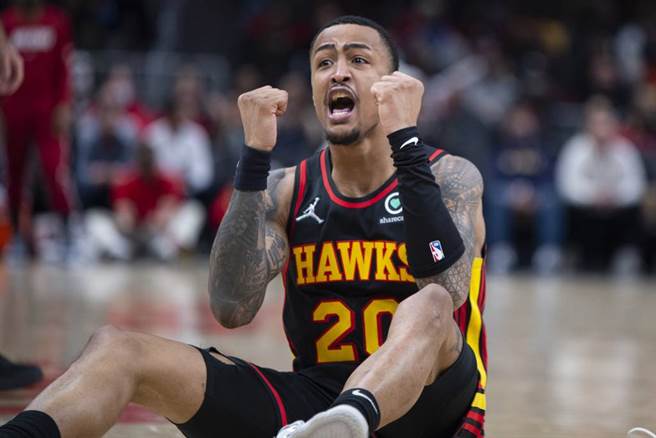 老鷹隊柯林斯是七六人交易的目標之一。（美聯社資料照）