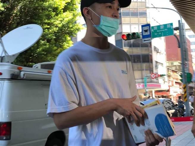 31歲的胡睿兒本名「胡睿楷」原名胡浩宇，他與綽號「蛇姬」的女藝人林采緹育有1子，2人前年已簽字離婚。本報資料照片