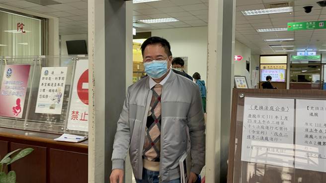 境管将届，蔡正元出庭应讯说，清白比生命重要，否认犯罪。林伟信摄