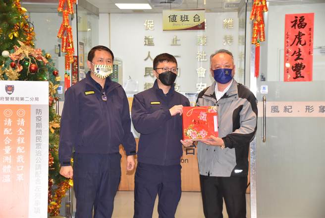 太平警分局24日一天就接获10件民眾要求护钞案件。（台中市三分局提供／冯惠宜台中传真）