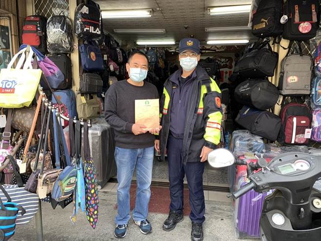 太平警分局24日一天就接获10件民眾要求护钞案件。（台中市三分局提供／冯惠宜台中传真）