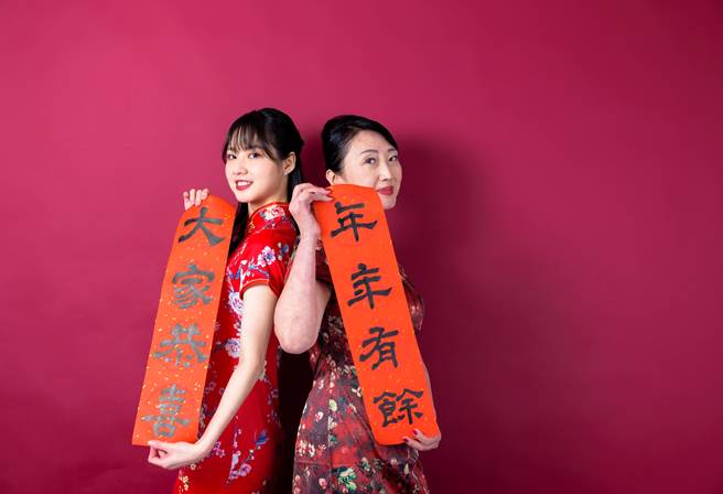 運勢命理網站分享春聯的正確貼法，注意6要點才能把吉氣請入家門。（示意圖／shutterstock）