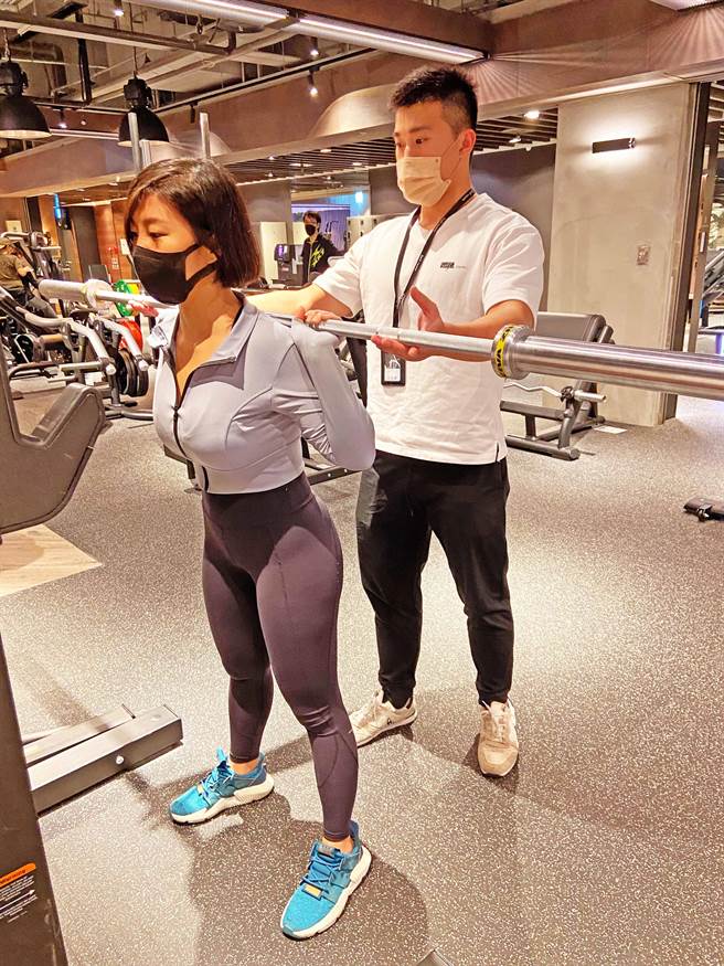 台北城市科大学生许致豪的健身资歷有4年，目前在路易莎咖啡的健身房品牌「Self Room」实习，学习更丰富的休閒产业专业。（台北城市科大提供／林志成台北传真）