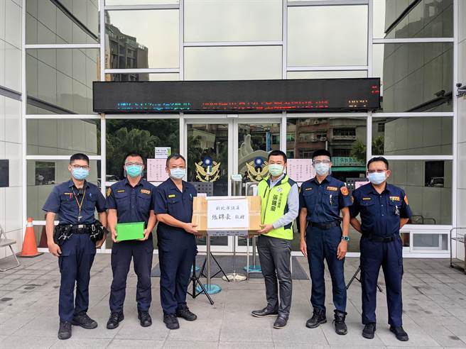 新北市议员张锦豪表示，将督促警察局尽速研拟改善办法，不仅要维持全市刑案侦防战力，同时也要让同仁的压力得以舒缓。（张锦豪提供）