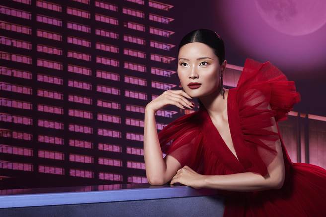 M·A·C新年限量紫醉金迷系列人物形象图。（M·A·C提供） 