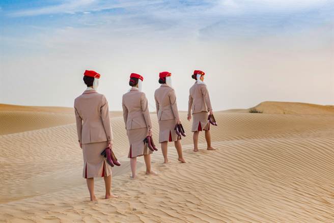 一名阿聯酋航空(Emirates)前空姐爆料公司對員工實行嚴厲的體重控管規定。(示意圖／Shutterstock)