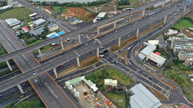 国道1号桃园交流道动线改善工程完工。（陈梦茹摄）
