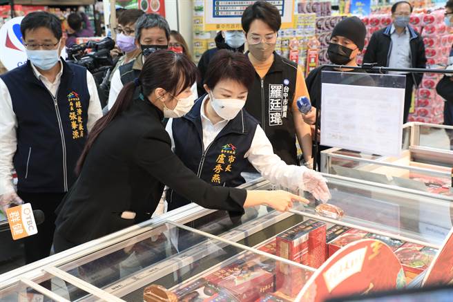 卢秀燕指出，稽查重点是查察物价，避免涨幅过大出现不合理情形。（陈世宗摄）