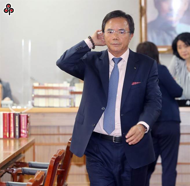 法务部次长蔡碧仲遭警移送违反社维法，法官裁定不罚。本报资料照片