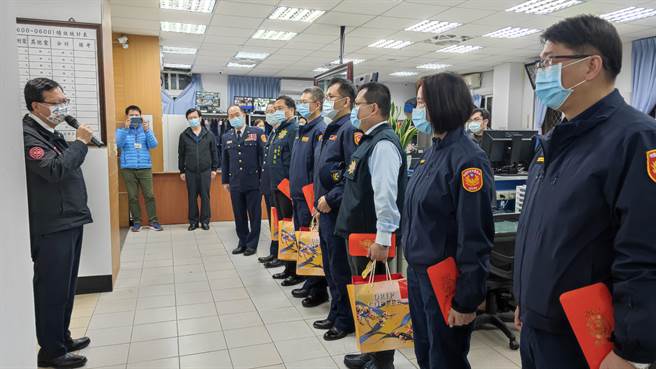 桃園市長鄭文燦視察警方春安。（賴佑維攝）