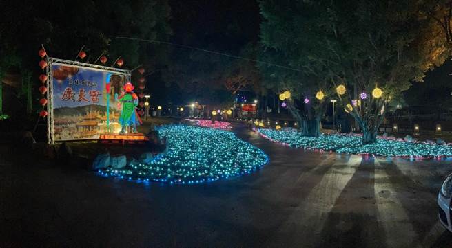 百果山主燈區5公尺高的虎來寶主燈今晚首度試燈點亮，萌樣吸睛。（員林市公所提供／謝瓊雲彰化傳真）