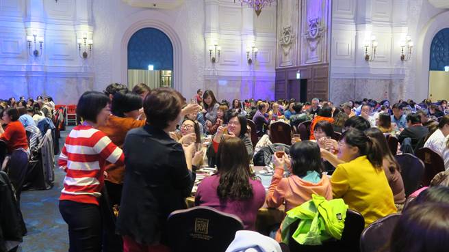 農曆春節期間許久不見的家族親友社交聚會，往往會追問逼問許多不想回答的問題，讓許多精神官能症患者焦慮、恐慌發作，痛苦不堪、困擾不已。（彰化醫院提供／謝瓊雲彰化傳真 非新聞當事人）