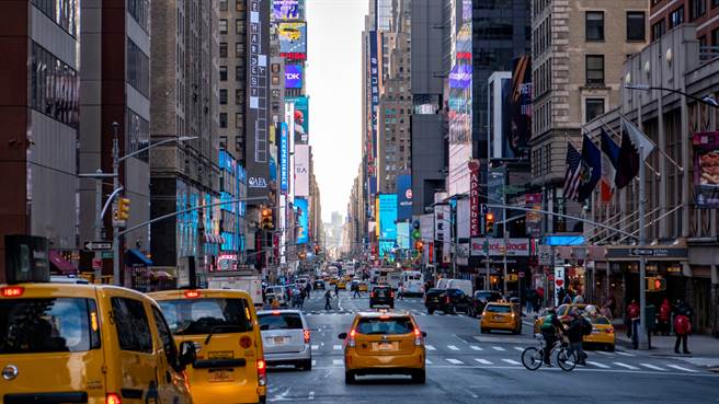 教授问学生美国平均年薪为多少，得来的答案令她大开眼界。（示意图／达志影像）