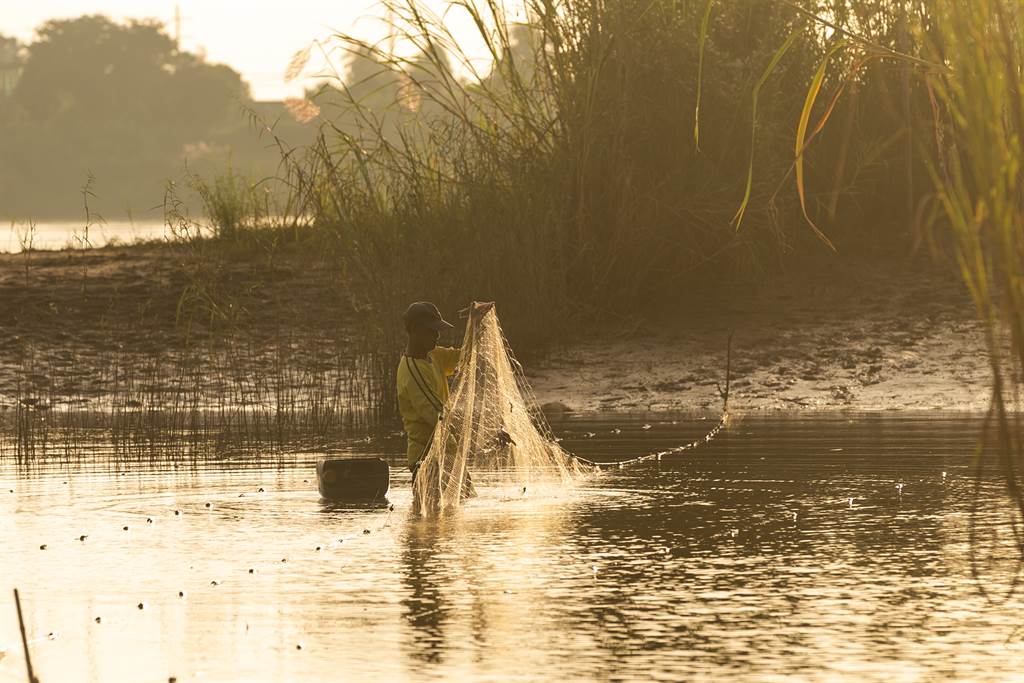 图为湄公河上逐水而居的渔民。(图/新华社)(photo:ChinaTimes)