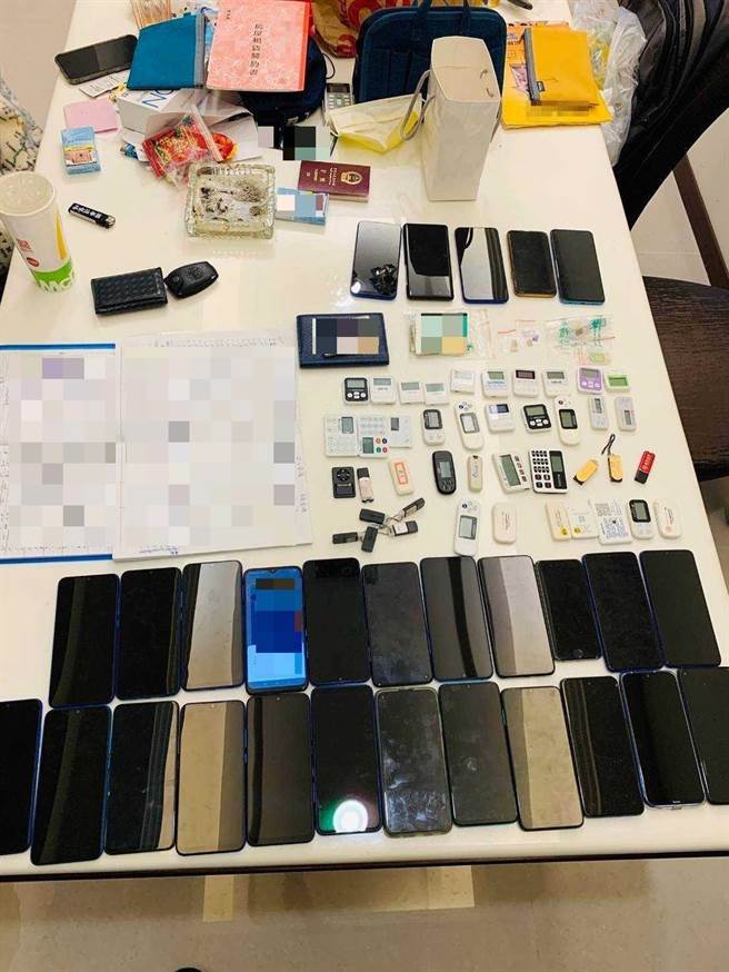 警方查获赃证物1批。（台中市警察局提供／张妍溱台中传真）
