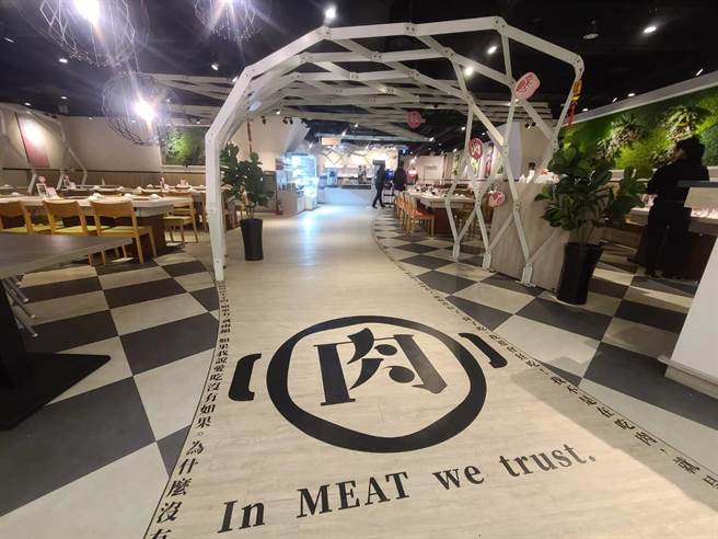 乐多多最新的门店肉多多火锅-高雄义大店27日进驻义大世界。（乐多多提供）