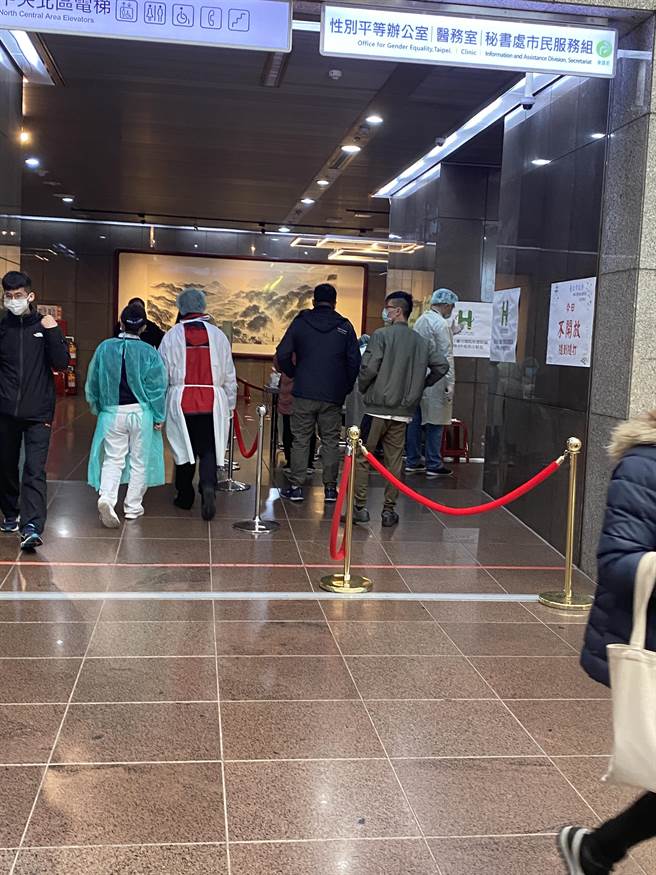 北市今天也会派採检车大规模到园区进行筛检。（示意图／游念育摄）